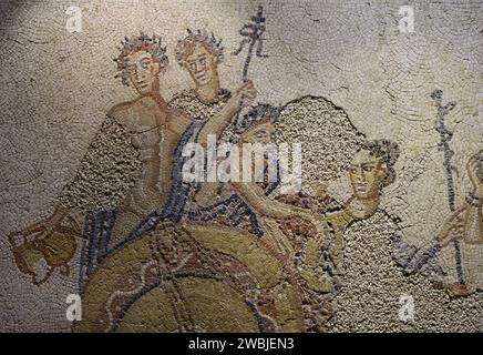 Der indische Triumph von Bacchus. Römische Mosaikplatte. 3.-4. Jahrhundert n. Chr. Details. Von Torre de Palma aus lusitisch-römische Villa, Monforte, Portalegre Viertel, Portugal. Nationalmuseum Für Archäologie. Lissabon, Portugal. Stockfoto