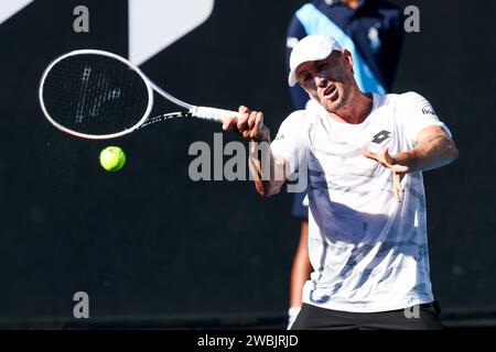 Melbourne, Victoria, Australien. Januar 2024. MELBOURNE, AUSTRALIEN - 11. JANUAR: John Millman aus Australien, während er Alex MolÄan aus der Slowakei in der Qualifikation vor den Australian Open 2024 im Melbourne Park am 11. Januar 2024 in Melbourne, Australien spielt. (Kreditbild: © Chris Putnam/ZUMA Press Wire) NUR REDAKTIONELLE VERWENDUNG! Nicht für kommerzielle ZWECKE! Stockfoto