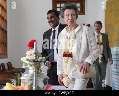 Die Prinzessin Royal besucht die Jaffna Public Library in Jaffna am zweiten Tag ihres Besuchs, um 75 Jahre diplomatischer Beziehungen zwischen Großbritannien und Sri Lanka zu feiern. Bilddatum: Donnerstag, 11. Januar 2024. Stockfoto