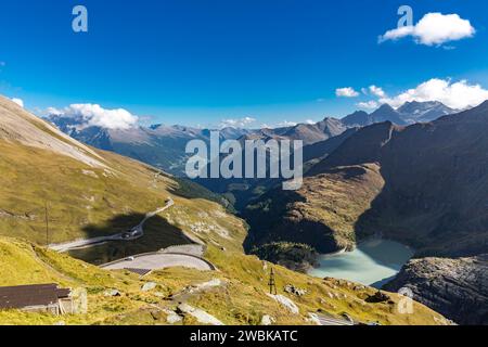 Blick auf Margaritzenstausee und Großglockner Hochalpenstraße vom Kaiser-Franz-Josef-Haus, Kaiser-Franz-Josefs-Höhe, Großglockner Region, Nationalpark hohe Tauern, Kärnten, Österreich Stockfoto