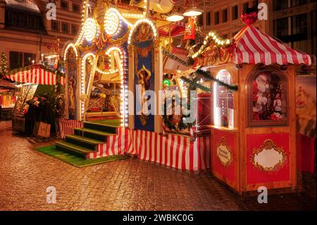 Weihnachtsmarkt am Leipziger Marktplatz, Stockfoto