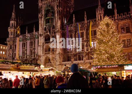 Weihnachtsmarkt am Marienplatz München, Stockfoto