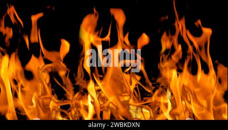 Feuer, Feuer im Lagerfeuer, Campingplatz im Masai Mara Park, Kenia Stockfoto