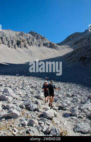 Wanderung zur Birkarspitze höchster Berg im Karwendel 2749 m, im Bild das Schlauchkar, das seinem Namen gerecht wird, Hinterautal-Vomper-Kette, Stockfoto