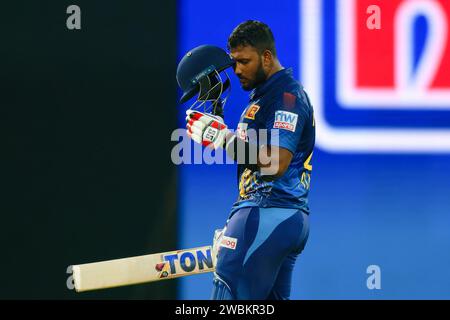 Colombo, Sri Lanka. Januar 2024. Der Sri Lankas Avishka Fernando verlässt den Boden nach seiner Entlassung während des dritten eintägigen internationalen Cricket-Spiels zwischen Sri Lanka und Simbabwe im R. Premadasa Stadium in Colombo am 11. Januar 2024. Viraj Kothalwala/Alamy Live News Stockfoto