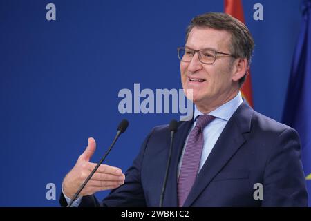 Madrid, Spanien. Januar 2024. Der Vorsitzende der PP, Alberto Nuñez Feijoo, während einer Pressekonferenz am 11. Januar 2024 im Parteihauptsitz in der Genova-Straße in Madrid, Spanien. (Foto: Oscar Gonzalez/SIPA USA) (Foto: Oscar Gonzalez/SIPA USA) Credit: SIPA USA/Alamy Live News Stockfoto