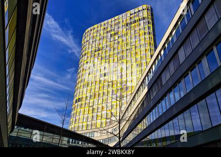 Fassade des Hauptsitzes des ADAC, ADAC-Zentrale in München, Deutschlands größter Automobilverband Europas Stockfoto