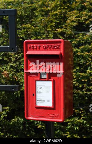 Lampen Postbox mit König George VI 1936 – 1952 Cipher Wisley Surrey England Stockfoto