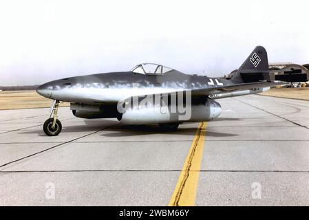 Messerschmitt ME 262 A-1A. Das erste Jet-Flugzeug der Welt, die Messerschmitt Me 262, genannt Schwalbe. Befindet sich im USAF Museum. Stockfoto