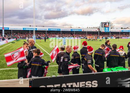 Der BigDug „Shed“ (überdachte Terrasse) im Kingsholm Stadium, Heimstadion von Gloucester Rugby, vor dem Spiel gegen Northampton am 12/2023 Gloucester, Großbritannien Stockfoto