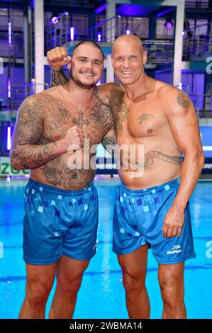 Nico Legat und Thorsten Legat beim Photocall zur Fernsehshow RTL Turmspringen aus der Schwimm- und Sprunghalle im Europasportpark Berlin. Berlin, 11.01.2024 *** Nico Legat und Thorsten Legat beim Fotocall zur Fernsehsendung RTL Turmspringen aus der Schwimm- und Tauchhalle im Europasportpark Berlin Berlin, 11 01 2024 Foto:Xn.xKubelkax/xFuturexImagex turmspringen 4165 Stockfoto
