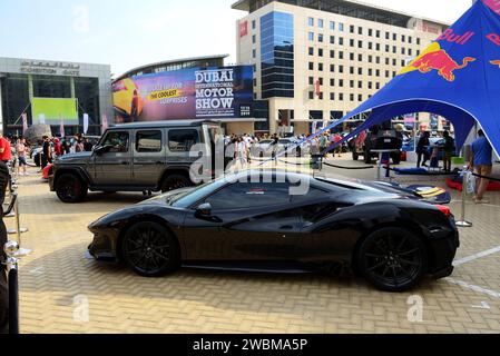 DUBAI, VAE - 16. NOVEMBER: Der Ferrari 488 Pista Sportwagen ist am 16. November 2019 auf der Dubai Motor Show 2019 zu sehen Stockfoto