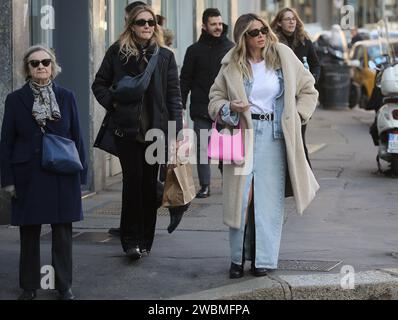 Mailand, It. Januar 2024. Diletta Leotta spaziert im Zentrum Credit: Independent Photo Agency/Alamy Live News Stockfoto