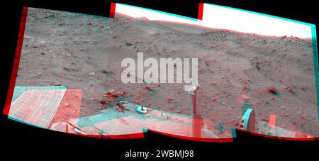 Diese Stereo-Szene kombiniert Bilder, die von der Navigationskamera auf dem Mars Exploration Rover Spirit der NASA während des 1.869. Marstag oder sol der Mission Spirit auf dem Mars (6. April 2009) aufgenommen wurden. Sie benötigen eine 3D-Brille, um dieses Bild anzuzeigen. Stockfoto