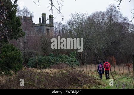 Eine Wanderung rund um das Dunmore Park Estate und dann entlang des neuen Küstenwegs von Dunmore nach South Alloa. Stockfoto