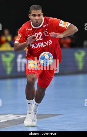 München, Deutschland. Januar 2024. Handball: Europameisterschaft, Dänemark - Tschechische Republik, Vorrunde, Gruppe F, Spieltag 1, Olympiahalle München. Dänemarks Mads Mensah Larsen in Aktion. Quelle: Peter Kneffel/dpa/Alamy Live News Stockfoto