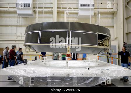 Die Plum Brook Station der NASA Glenn in Sandusky, Ohio, erhielt am 24. Juni 2015 den Orion Crew Module Adapter Simulator für die Evaluierung und Erprobung von Raumfahrzeugen. Stockfoto