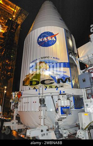Die Landsat Data Continuity Mission (LDCM) erreichte den Space Launch Complex-3E des Luftwaffenstützpunktes Vandenberg, um mit einer Atlas V-Rakete gestartet zu werden. Damit wurde der Erwerb hochauflösender multispektraler Erdbilder für Landwirtschaft, Bildung, Wirtschaft, Wissenschaft und Regierung durch das Landsat-Programm fortgesetzt. Stockfoto