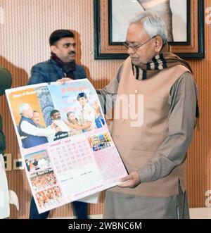 Patna, Indien. Januar 2024. PATNA, INDIEN - 11. JANUAR: Bihar-Chef Nitish Kumar veröffentlicht den Bihar-Kalender 2024 um 1 Uhr, Anne Marg am 11. Januar 2024 in Patna, Indien. (Foto: Santosh Kumar/Hindustan Times/SIPA USA) Credit: SIPA USA/Alamy Live News Stockfoto