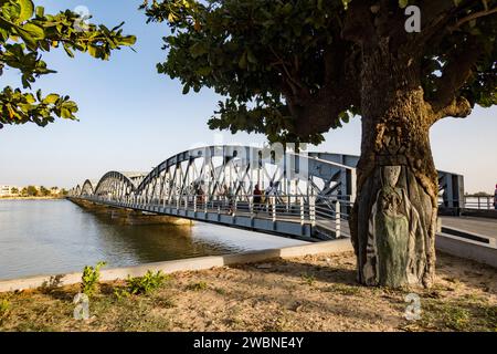 Westafrika, Senegal, St. Louis. Faidherbe Bridge oder Pont Faidherbe über die Senegal Mündung vom Festland zur Insel. Stockfoto