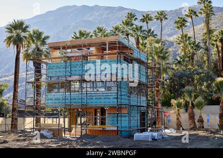 Palm Springs, Kalifornien, USA. Januar 2024. Die weitere Versammlung des Aluminaire House im Palm Springs Art Museum. Das Aluminaire House wurde 1931 von den Architekten A. Lawrence Kocher und Albert Frey erbaut. Als Fallstudie konzipiert, drei Stockwerke hoch. (Kreditbild: © Ian L. Sitren/ZUMA Press Wire) NUR REDAKTIONELLE VERWENDUNG! Nicht für kommerzielle ZWECKE! Stockfoto