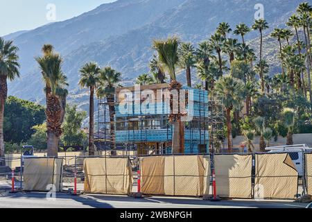 Palm Springs, Kalifornien, USA. Januar 2024. Die weitere Versammlung des Aluminaire House im Palm Springs Art Museum. Das Aluminaire House wurde 1931 von den Architekten A. Lawrence Kocher und Albert Frey erbaut. Als Fallstudie konzipiert, drei Stockwerke hoch. (Kreditbild: © Ian L. Sitren/ZUMA Press Wire) NUR REDAKTIONELLE VERWENDUNG! Nicht für kommerzielle ZWECKE! Stockfoto