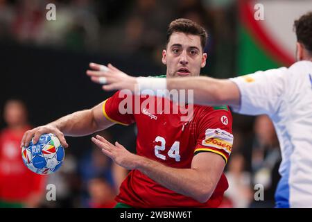 Olympiahalle München, München Donnerstag, 11. Januar 2024 EHF EURO 2024 VORRUNDE DER MÄNNER – GRUPPE F Portugal – Griechenland v.l., Alexandre Cavalcanti (Portugal) Stockfoto