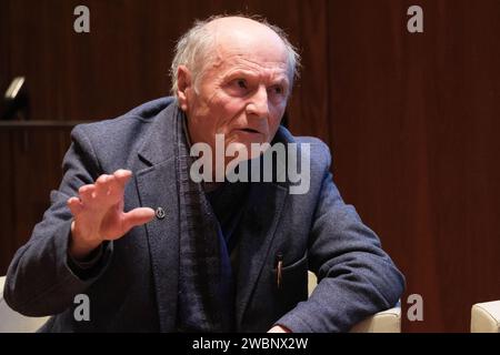 Der Maler Antonio Lopez während der Präsentation des Buches Por que Dalí im Thyssen-Bornemisza Nationalmuseum in Madrid, 11. Dezember 2023, Spanien mit: Antonio Lopez Wo: Madrid, Spanien Wann: 11 Dez 2023 Credit: Oscar Gonzalez/WENN Stockfoto