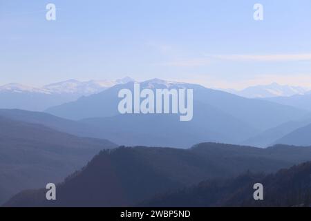 Wunderschöne Berglandschaft in Russland Kaukasus Adygea Blick von oben Stockfoto