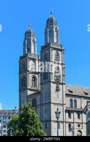 Türme des Großmunsters in Bern, Schweiz. Stockfoto