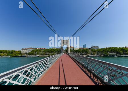 Alte Passerelle du College-Brücke über die Rhone in Lyon, Frankreich. Stockfoto