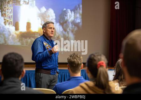 Bob Cabana, Direktor des Kennedy Space Centers, veranstaltete am 4. März 2020 eine Lunch and Learn Session im Training Auditorium während der jährlichen Safety and Health Days in Florida. Die Veranstaltung hob die Erfahrung von Cabana als Astronaut hervor und gab Orientierungshilfen für die Aufrechterhaltung einer sicheren und gesunden Belegschaft für die Mitarbeiter. Stockfoto