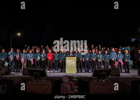 Taipeh, Taiwan. Januar 2024. Taiwans Präsident Tsai Ing-weni hielt am Freitag Abend, den 11. Januar 2024, eine Rede auf der Kundgebung in Taipei, Taiwan. In den letzten zwei Tagen bis zur Präsidentschaftswahl in Taiwan 2024 hielt die Demokratische Progressive Party (DPP) am Samstagabend, dem 11. Januar 2024, eine massive Kundgebung in Taipeh (Taiwan) ab. (Foto: Alex Chan TSZ Yuk/SIPA USA) Credit: SIPA USA/Alamy Live News Stockfoto