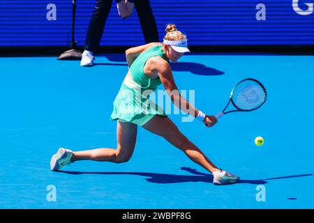 Melbourne, Victoria, Australien. Januar 2024. MELBOURNE, AUSTRALIEN – 12. JANUAR: Mirra Andreeva spielt am 3. Tag des Kooyong Classic 2024 in Kooyong am 12. Januar 2024 in Melbourne, Australien gegen Danielle Collins. (Kreditbild: © Chris Putnam/ZUMA Press Wire) NUR REDAKTIONELLE VERWENDUNG! Nicht für kommerzielle ZWECKE! Stockfoto