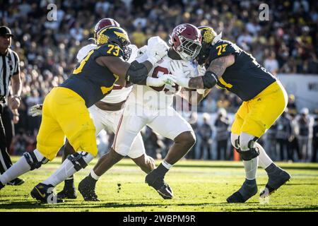 Alabama Crimson Tide Defensive Lineman Jah-Marien Latham (93) stürzt während des Halbfinalspiels der Rose Bowl College Football Playoff 2024 gegen die Michigan Wolverines. Michigan besiegte Alabama 27-20 in Überstunden am 1. Januar 2024; Pasadena, CA, USA; (Ed Ruvalcaba/Bild des Sports) Stockfoto