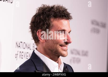 New York, USA. Januar 2024. Bradley Cooper nimmt am 11. Januar 2024 an der Gala der National Board of Review Awards 2024 in der Cipriani 42nd Street in New York Teil. (Foto: Lev Radin/SIPA USA) Credit: SIPA USA/Alamy Live News Stockfoto