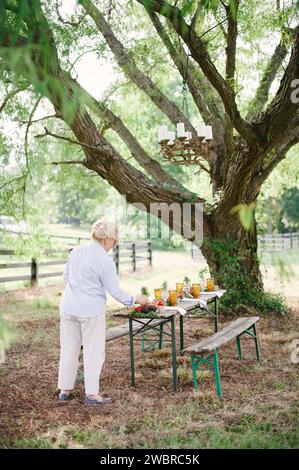 Farm to Table Meal Rural Country Meeting Stockfoto