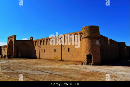 Die Maranjab Caravansarai in der Maranjab-Wüste, nördlich der Stadt Aran o Bidgol, Provinz Isfahan, Iran. Gebaut 1603, entlang der Seidenstraße Stockfoto