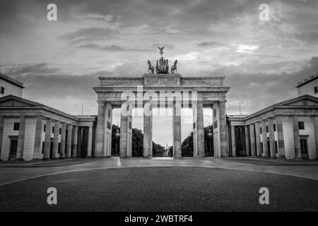 Brandenburger Tor in Berlin, Deutschland. Schwarzweiß-Fotografie Stockfoto