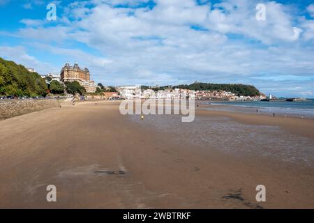 South Bay Beach und Scarborough Spa, Scarborough, Yorkshire, Großbritannien Stockfoto