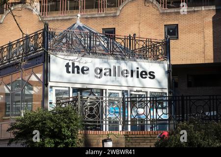 Rund Um Das Stadtzentrum Von Bristol. Eingang zum Einkaufszentrum Galleries in Bristol Stockfoto