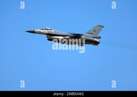 RAF Fairford, Gloucestershire, Vereinigtes Königreich - 17. Juli 2023: Royal Netherlands Air Force General Dynamics F-16AM Fighting Falcon, J-017, 312 Squadron Stockfoto