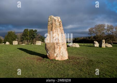 Long Meg und ihre Töchter, neolithischer Steinkreis, Little Salkeld, Cumbria (zeigt den Long Meg Stein im Vordergrund) Stockfoto