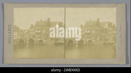 Caaetsbarrug in amsterdam, charles-henri plaut, Stereographie der Caetsbaan-Brücke in der Prinsengracht über die Lauriergracht. An der Ecke Prinsengracht Nr. 252. Amsterdamer Papier. Pappalbumendruck Brücke in der Stadt über Fluss, Kanal usw. Kanäle, Gewässer (in der Stadt) Prinsengracht. Lauriergracht Stockfoto
