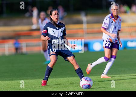 Sydney, Australien. Januar 2024. Alex Chidiac von Melbourne Victory übergibt den Ball während des A-League Women RD12-Spiels zwischen Melbourne Victory und Perth Glory am 12. Januar 2024 in Sydney, Australien Credit: IOIO IMAGES/Alamy Live News Stockfoto