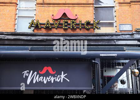 Arty and LGBT Friendly Union Street im Cathedral Quarter in Belfast, Nordirland, Großbritannien Stockfoto