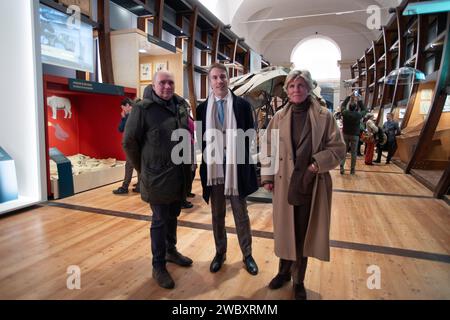 Italien Piemont Turin das regionale Museum der Naturwissenschaften - im Zentrum der Direktor des Ägyptischen Museums von Turin Christian Greco und rechts Evelina Christillin Präsidentin des Ägyptischen Museums von Turin Credit: Realy Easy Star/Alamy Live News Stockfoto