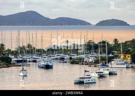 Marina im frühen Morgenlicht - Road Town, Tortola, britische Jungferninseln Stockfoto