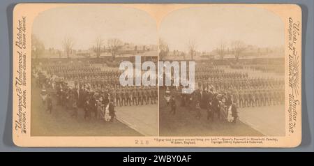 Parade of the House Hold Cavalry, bevor sie wahrscheinlich nach Südafrika nach Victoria of the United Kingdom in Windsor, Underwood and Underwood aufbrechen, Stereograph Windsor Photographic Support 1899. Militärparade aus Pappe mit Albumendruck, Wettbewerb Windsor Stockfoto