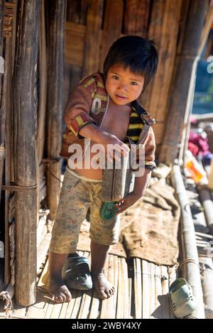 Ollo nocte Child, Lazu Village, Arunachal Pradesh, Indien Stockfoto